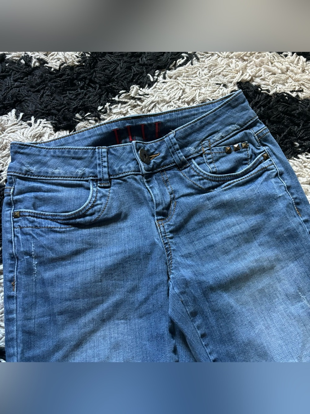 Elle Y2K Low Rise Studded Medium Wash Denim Streetwear Straight Leg Jeans